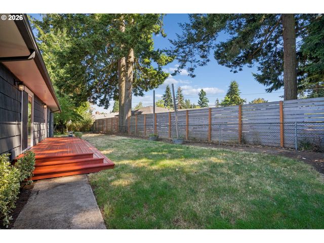 14150 Ne EUGENE Ct, Portland, OR 97230
