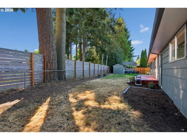 14150 Ne EUGENE Ct, Portland, OR 97230