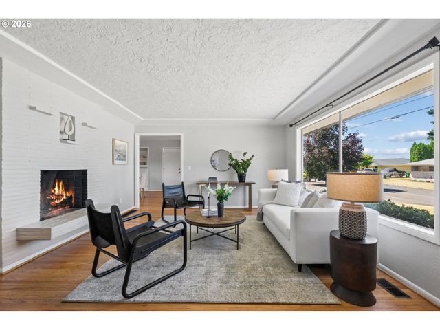 14150 Ne EUGENE Ct, Portland, OR 97230