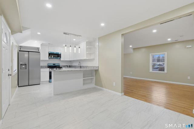 26 Crescent Drive, Danbury, CT 06810