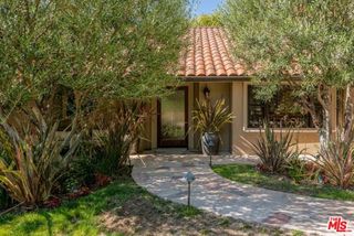 9545 Dalegrove Drive, Beverly Hills, CA 90210