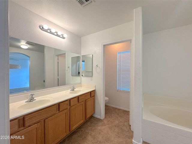 3156 W BELLE Avenue, San Tan Valley, AZ 85144