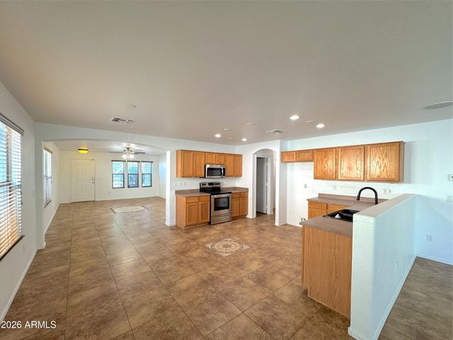 3156 W BELLE Avenue, San Tan Valley, AZ 85144