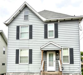 520 E Murphy Ave, Connellsville, PA 15425