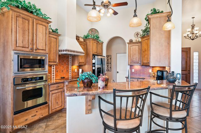 859 S Paseo De La Lira, Green Valley, AZ 85614