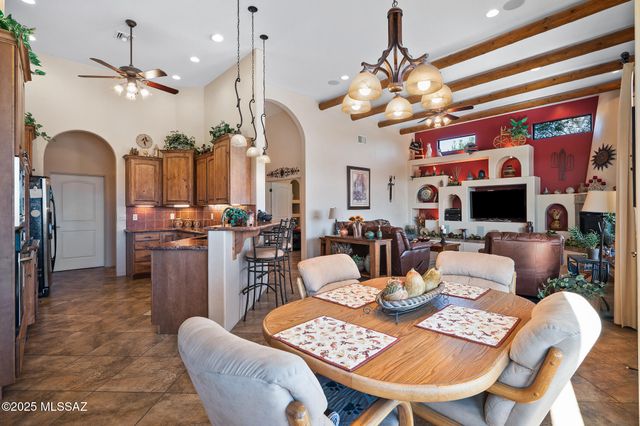 859 S Paseo De La Lira, Green Valley, AZ 85614