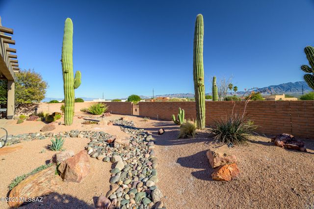 859 S Paseo De La Lira, Green Valley, AZ 85614