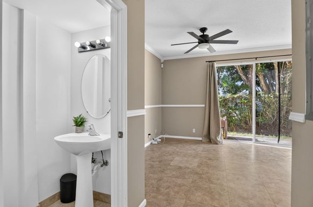 2557 Riverside Drive, Coral Springs, FL 33065