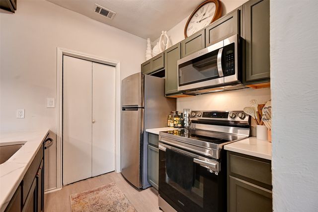 7340 Skillman Street 808, Dallas, TX 75231