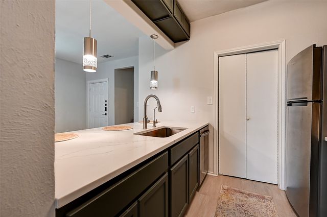 7340 Skillman Street 808, Dallas, TX 75231