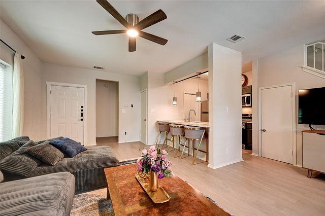 7340 Skillman Street 808, Dallas, TX 75231