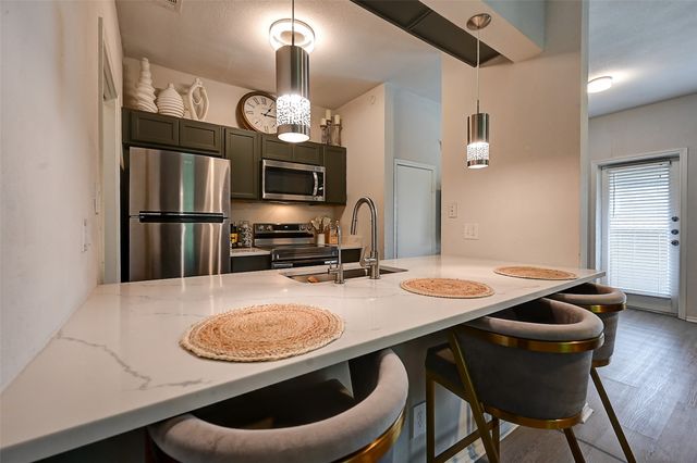7340 Skillman Street 808, Dallas, TX 75231