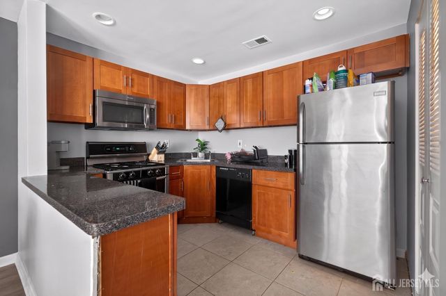 99 Pennsylvania Avenue, North Brunswick, NJ 08902