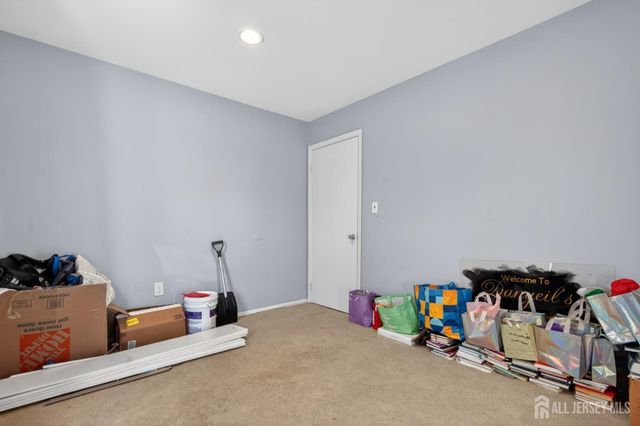 99 Pennsylvania Avenue, North Brunswick, NJ 08902