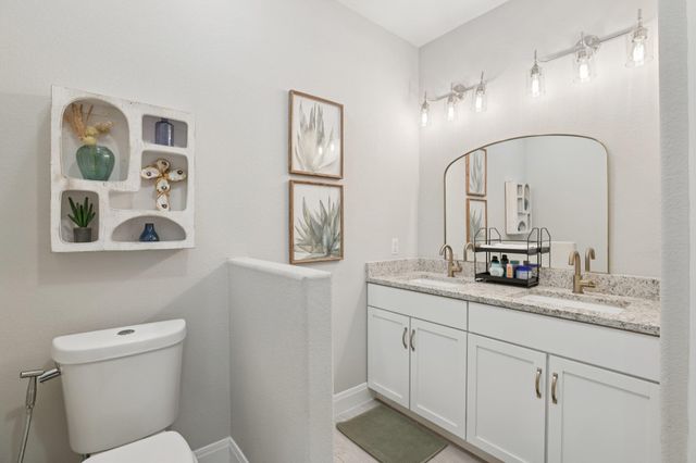 112 Twin Lakes LN, Bastrop, TX 78602