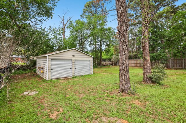 112 Twin Lakes LN, Bastrop, TX 78602