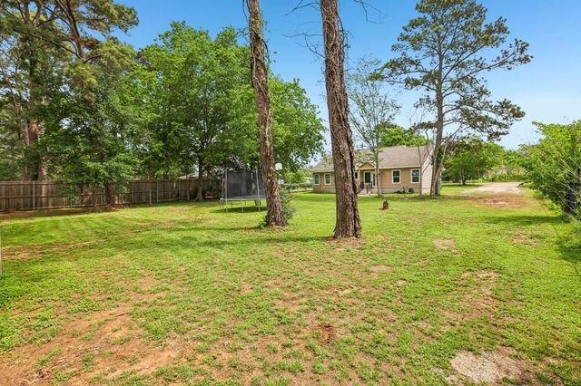 112 Twin Lakes LN, Bastrop, TX 78602