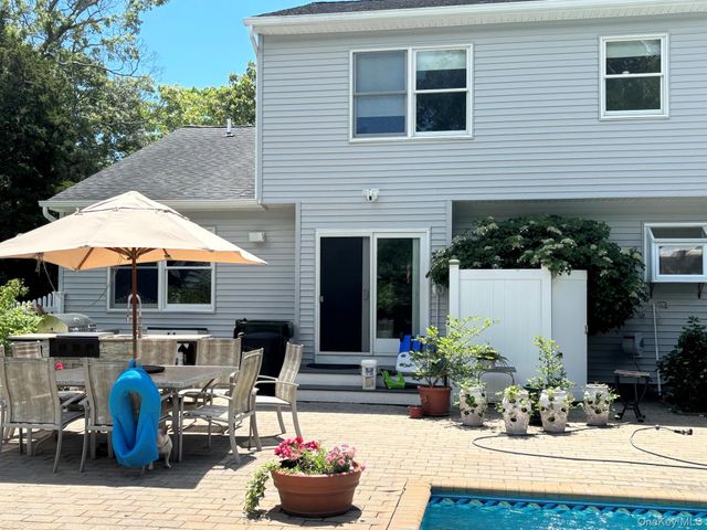 96 W Tiana Road, Hampton Bays, NY 11946