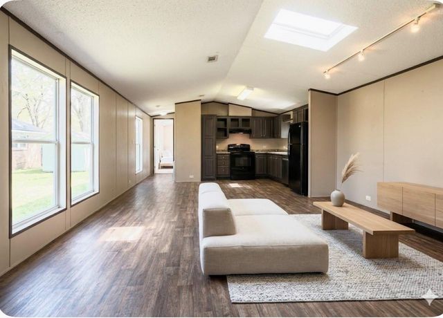 931 S Pine Lake Road, Montgomery, TX 77316