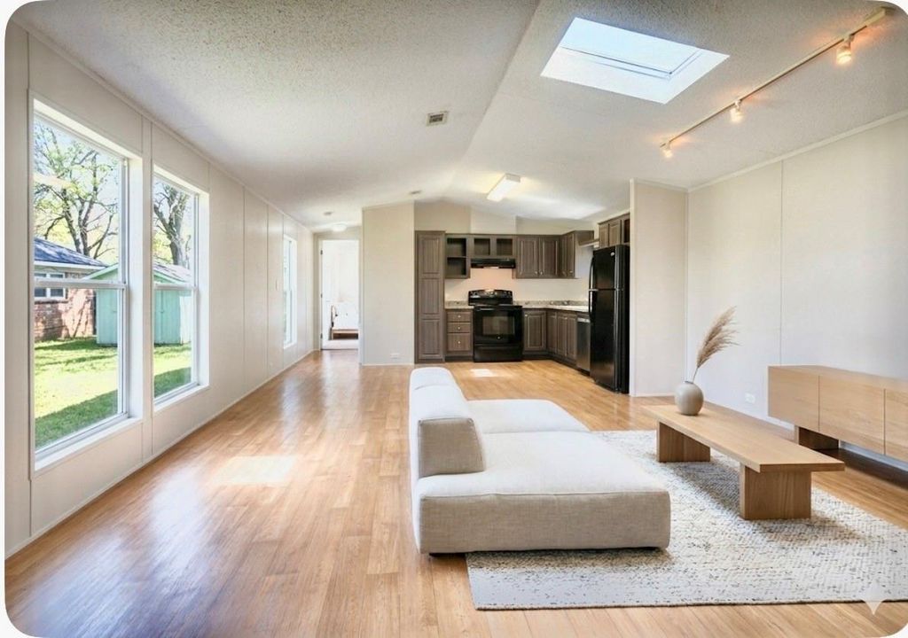 931 S Pine Lake Road, Montgomery, TX 77316