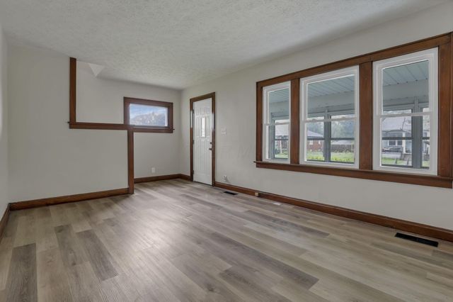 1376 Wilson Avenue, Columbus, OH 43206
