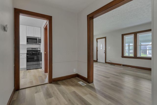 1376 Wilson Avenue, Columbus, OH 43206