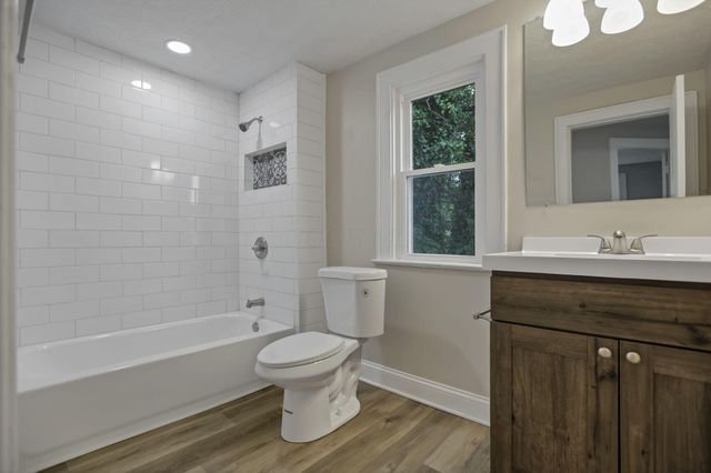 1376 Wilson Avenue, Columbus, OH 43206