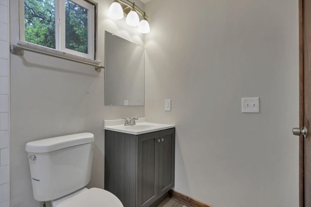 1376 Wilson Avenue, Columbus, OH 43206