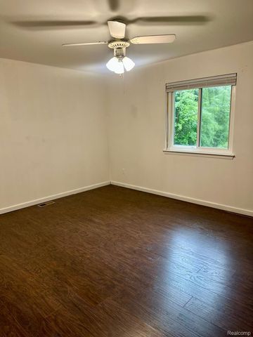 3432 CONE Avenue, Rochester Hills, MI 48309