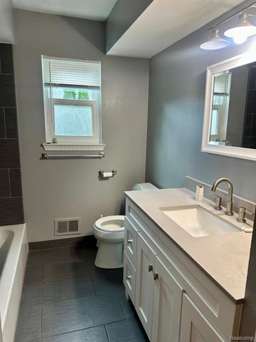 3432 CONE Avenue, Rochester Hills, MI 48309