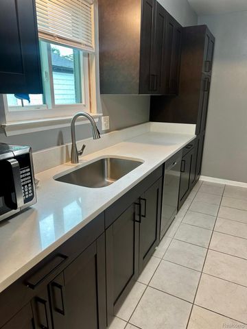 3432 CONE Avenue, Rochester Hills, MI 48309