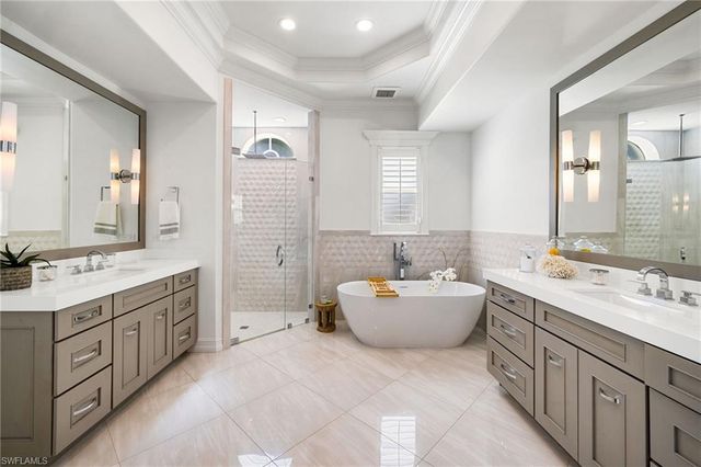 950 8th ST S, Naples, FL 34102