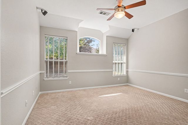 9805 Lacey Lane, Fort Worth, TX 76244