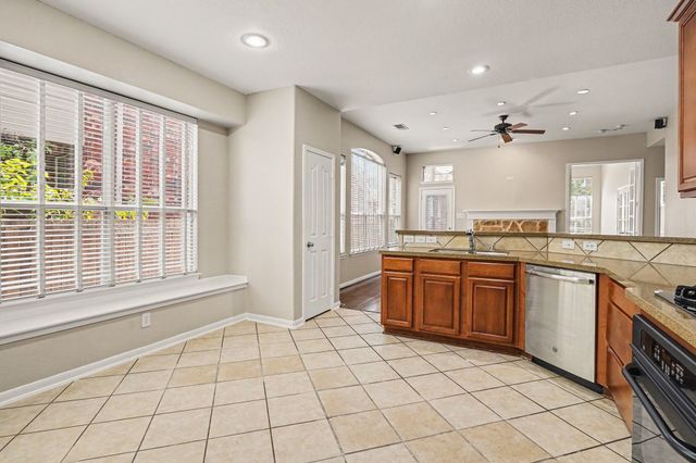 9805 Lacey Lane, Fort Worth, TX 76244