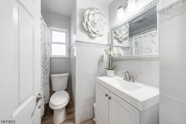 317 Drake Ave, Roselle Boro, NJ 07203