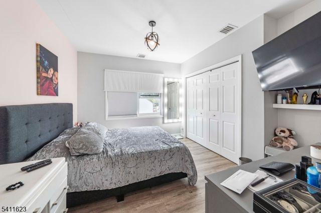 317 Drake Ave, Roselle Boro, NJ 07203