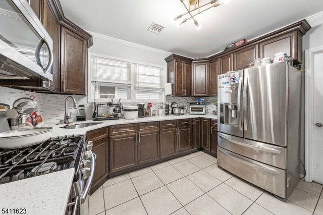 317 Drake Ave, Roselle Boro, NJ 07203