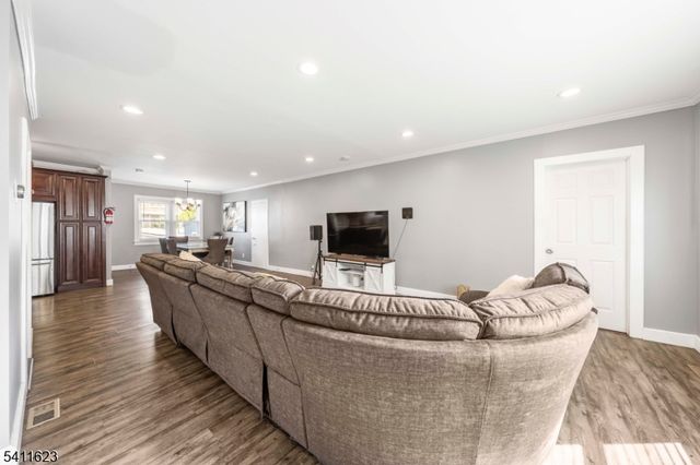 317 Drake Ave, Roselle Boro, NJ 07203