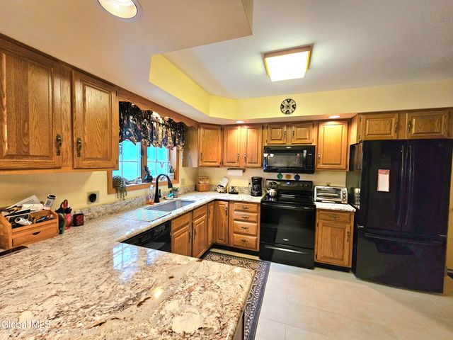 7 Pond Hollow Road, Sand Lake, NY 12018