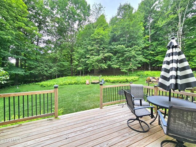7 Pond Hollow Road, Sand Lake, NY 12018