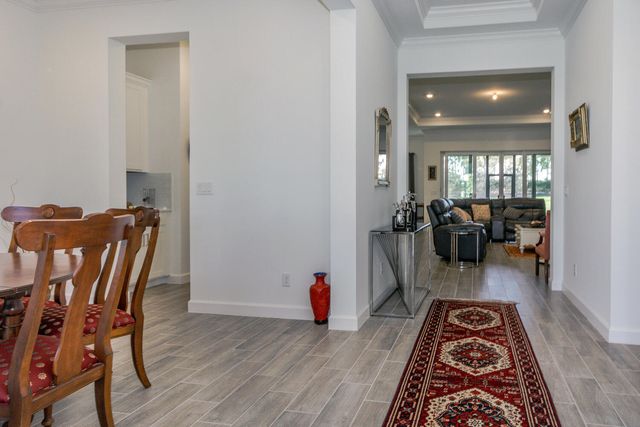 714 Hookline Circle, Loxahatchee, FL 33470