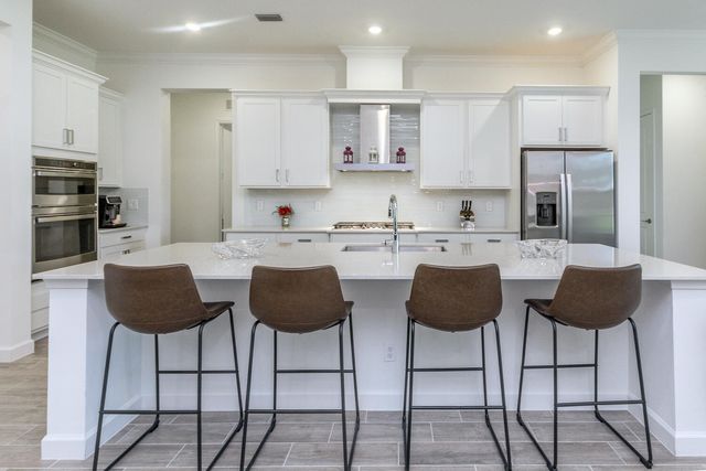 714 Hookline Circle, Loxahatchee, FL 33470