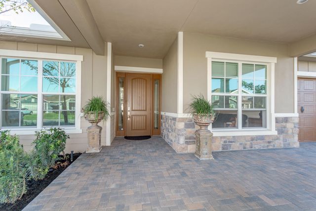 714 Hookline Circle, Loxahatchee, FL 33470