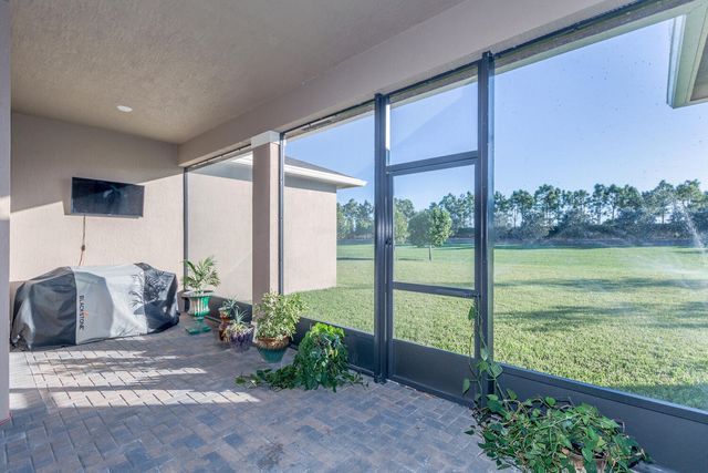 714 Hookline Circle, Loxahatchee, FL 33470