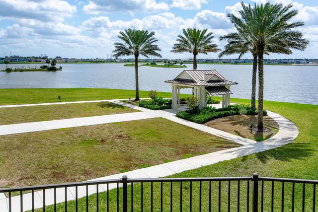 714 Hookline Circle, Loxahatchee, FL 33470