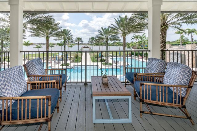 714 Hookline Circle, Loxahatchee, FL 33470