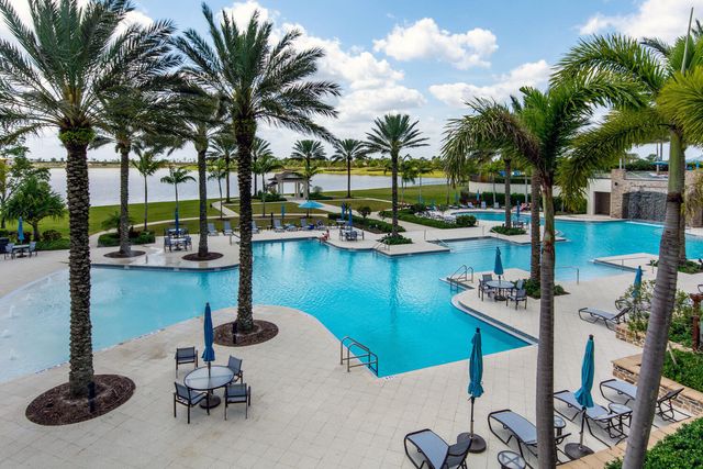 714 Hookline Circle, Loxahatchee, FL 33470