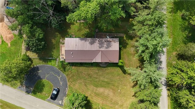 3467 Douthett Dr, Shenango, PA 16134