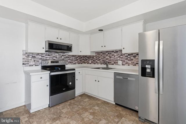 121 BRAITHWAITE LN, Quakertown, PA 18951