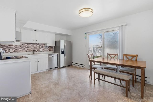 121 BRAITHWAITE LN, Quakertown, PA 18951